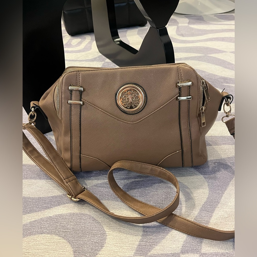 Dion Structured Tan Crossbody Purse with Gold Hardware Chic and Versatile